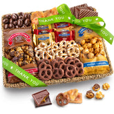 A Gift Inside cesta frontal lista para regalar con variedad gourmet