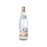 Acqua Panna frente de la botella 250 ml elegante y lista para servir
