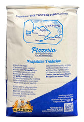 Antimo Caputo mano estirando masa para pizza con buena extensibilidad