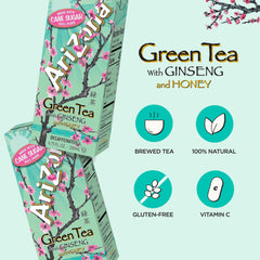 AriZona vertido del té verde en vaso mostrando color y aspecto apetecible