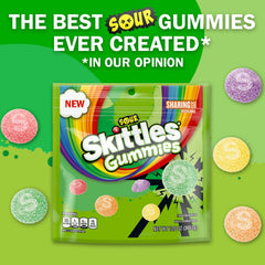 Assortit Skittles Sours primer plano de textura gomosa que destaca suavidad