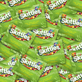 Assortit X Skittles Sour vista frontal mostrando bolsa y colores vibrantes