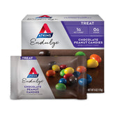 Atkins caja frontal mostrando Endulge Chocolate Peanut candies y beneficio de bajo azúcar