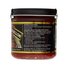 Better Than Bouillon siendo disuelta en sopa para intensificar sabor