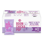 BOOMCHICKAPOP frente del empaque mostrando 24 bolsas, conveniencia inmediata