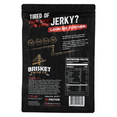 Generic Brisket Chips Co. primer plano de la textura crujiente de las chips que destaca su proteína