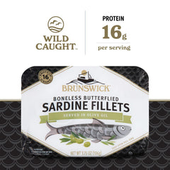 Brunswick sardinas servidas sobre tostada mostrando uso práctico y sabor