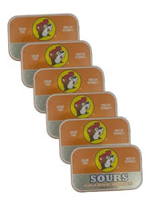 Buc-ee's vista frontal del envase con 50 menta naranja, práctico beneficio de portabilidad