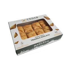 Cedar Pastries primer plano de capas de masa phyllo, textura crujiente apetecible