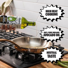 Chosen Foods botella en mano mostrando tamaño y control al verter