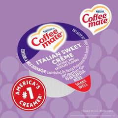 Coffee-mate taza con creamer en uso realza sabor y aspecto del café