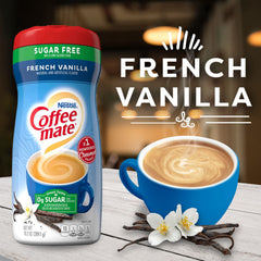 Coffee-mate polvo en cuchara mostrando textura fina y fácil disolución