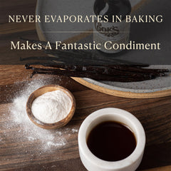 Taza de café aromatizada con Cook's vainilla en polvo demostrando sabor sin alcohol
