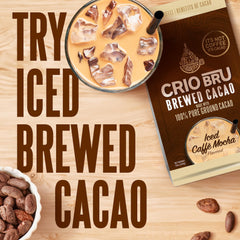 Crio Bru taza siendo vertida con cacao preparado, sabor intenso a chocolate