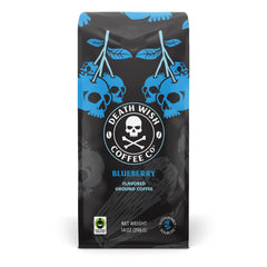 Death Wish Coffee frente del empaque mostrando la bolsa azul y el logo para identificar el producto