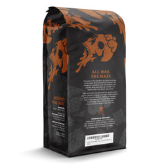 Death Wish Coffee bolsa abierta con café molido listo para preparar