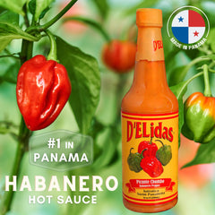 D'ELidas salsa vertida sobre ceviche, realza sabor y picante