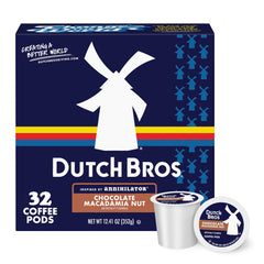 Dutch Bros caja frontal mostrando cápsulas y sabor chocolate macadamia, conveniencia inmediata