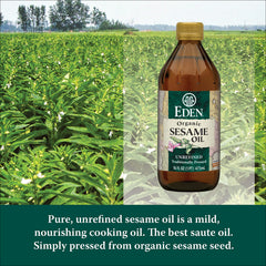 Eden Organic aceite en cuchara mostrando textura y color tostado