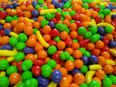 EMPORIUM CANDY paquete frontal mostrando 2 lb y variedad atractiva