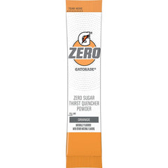 Gatorade sobre en mano listo para mezclar con agua, beneficio conveniencia