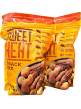Generic bolsa frontal de Sweet and Spicy Snack Mix mostrando marca y conveniencia