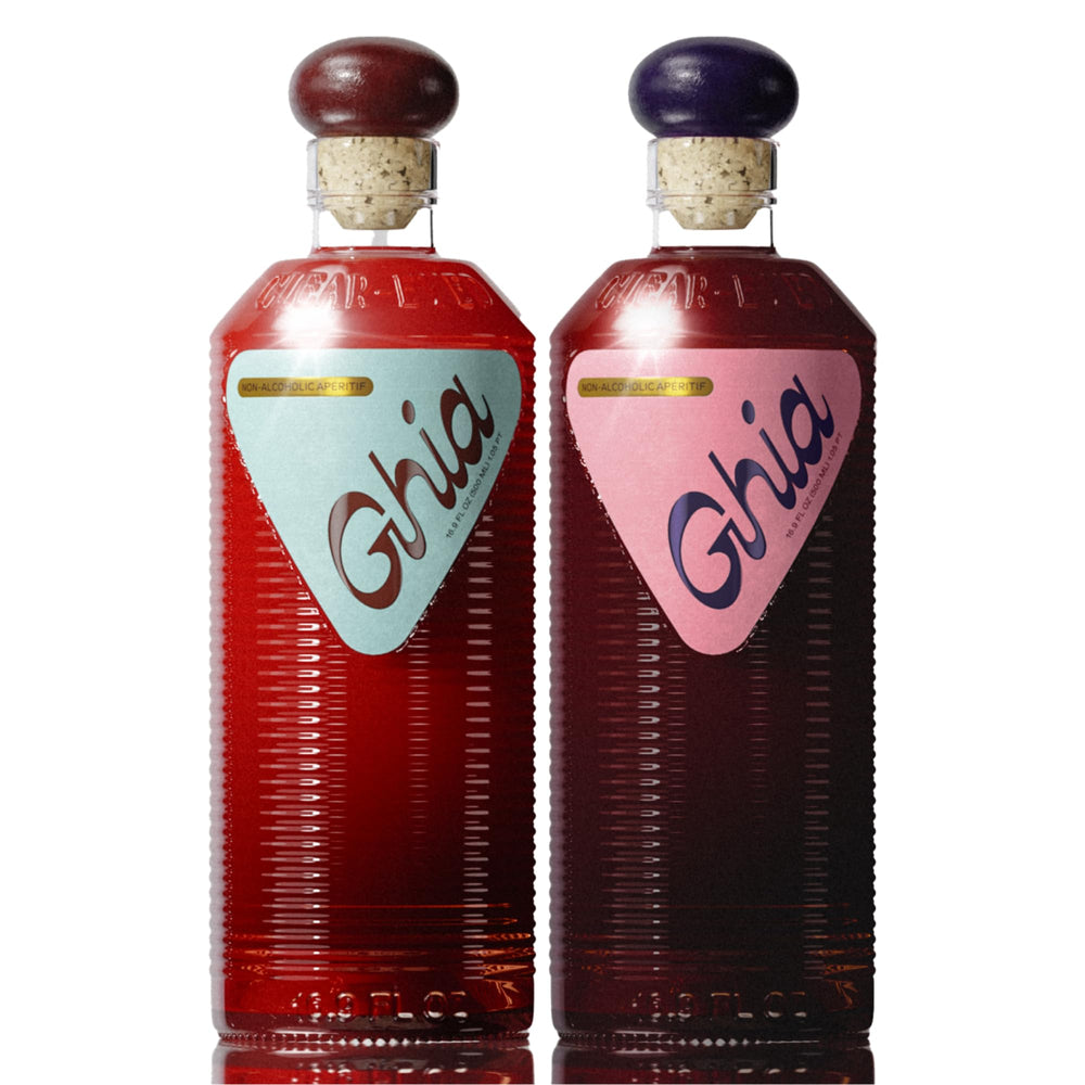 Ghia pack frontal con botellas Original y Berry mostrando etiquetas elegantes y mezcla artesanal