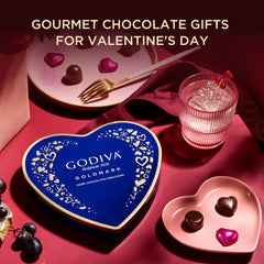 Godiva cierre de ganache cortado, muestra textura cremosa