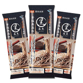 Hakubaku paquete frontal de soba sin sal mostrando la etiqueta y tamaño familiar