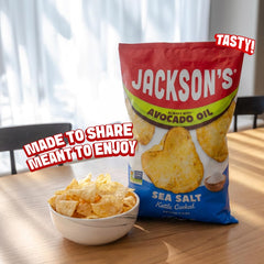 Jackson's mano sosteniendo una bolsa para comparar tamaño y porción portátil