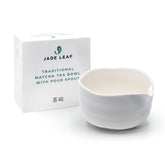Jade Leaf Matcha cuenco frontal de porcelana, presentación elegante y auténtica