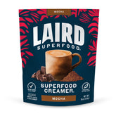 Laird Superfood frente del paquete mostrando bolsa y marca, conveniente almacenamiento