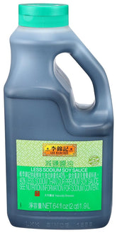 Lee Kum Kee botella frontal 64 oz mostrando envase y uso práctico