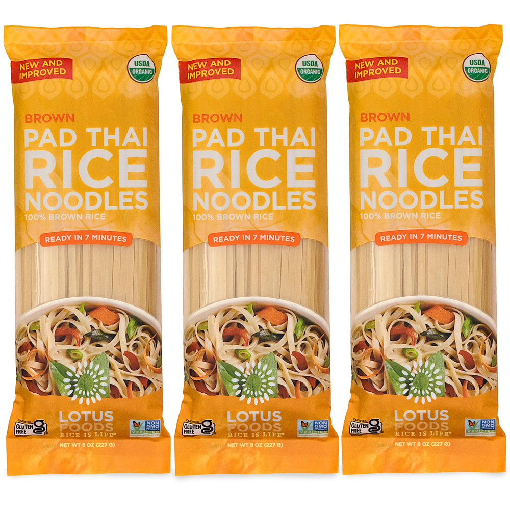 Lotus Foods paquete frontal de fideos Pad Thai integrales mostrando envase orgánico y sin gluten