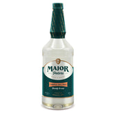 Major Peter's vista frontal de la botella con etiqueta clara y elegante, ideal para barras