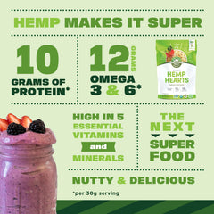 Manitoba Harvest cucharada de Hemp Hearts sobre batido nutritivo
