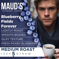 MAUD'S taza servida que ilustra aroma y cuerpo equilibrado