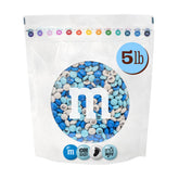 M&M’S WORLD bolsa frente mostrando colores blanco y azul para baby shower