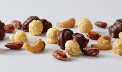 Moose Munch detalle de textura de caramelo crujiente aportando satisfacción