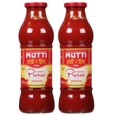 Mutti passata frente mostrando botella y etiqueta, sabor auténtico