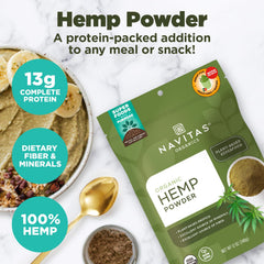Navitas Organics cuchara con polvo de cáñamo lista para añadir a batido