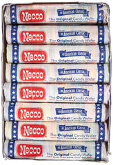 Necco comparación de tamaño en mano para ver proporción y porción