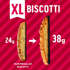 Nonni's biscotti en mano para mostrar tamaño extra y conveniencia