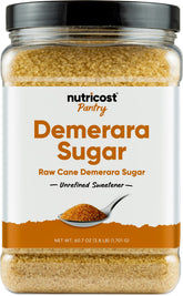Nutricost frasco frontal mostrando azúcar demerara dorada y cantidad generosa