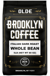 OLDE BROOKLYN COFFEE paquete frente mostrando bolsa y válvula, mantiene frescura