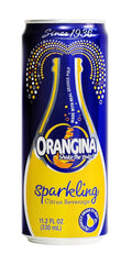 Detalle de la pulpa en la bebida Orangina mostrando textura real