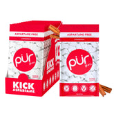 PUR Gum bolsa frontal de canela mostrando diseño resellable y ventaja portable