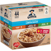 Quaker frente del empaque variedad mostrando 44 sobres y beneficios bajos en azúcar