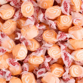 QUEEN CITY CANDY CAVE empaque frontal mostrando 1 lb, ideal para eventos