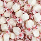 QUEEN CITY CANDY CAVE frente del paquete mostrando taffy a granel
